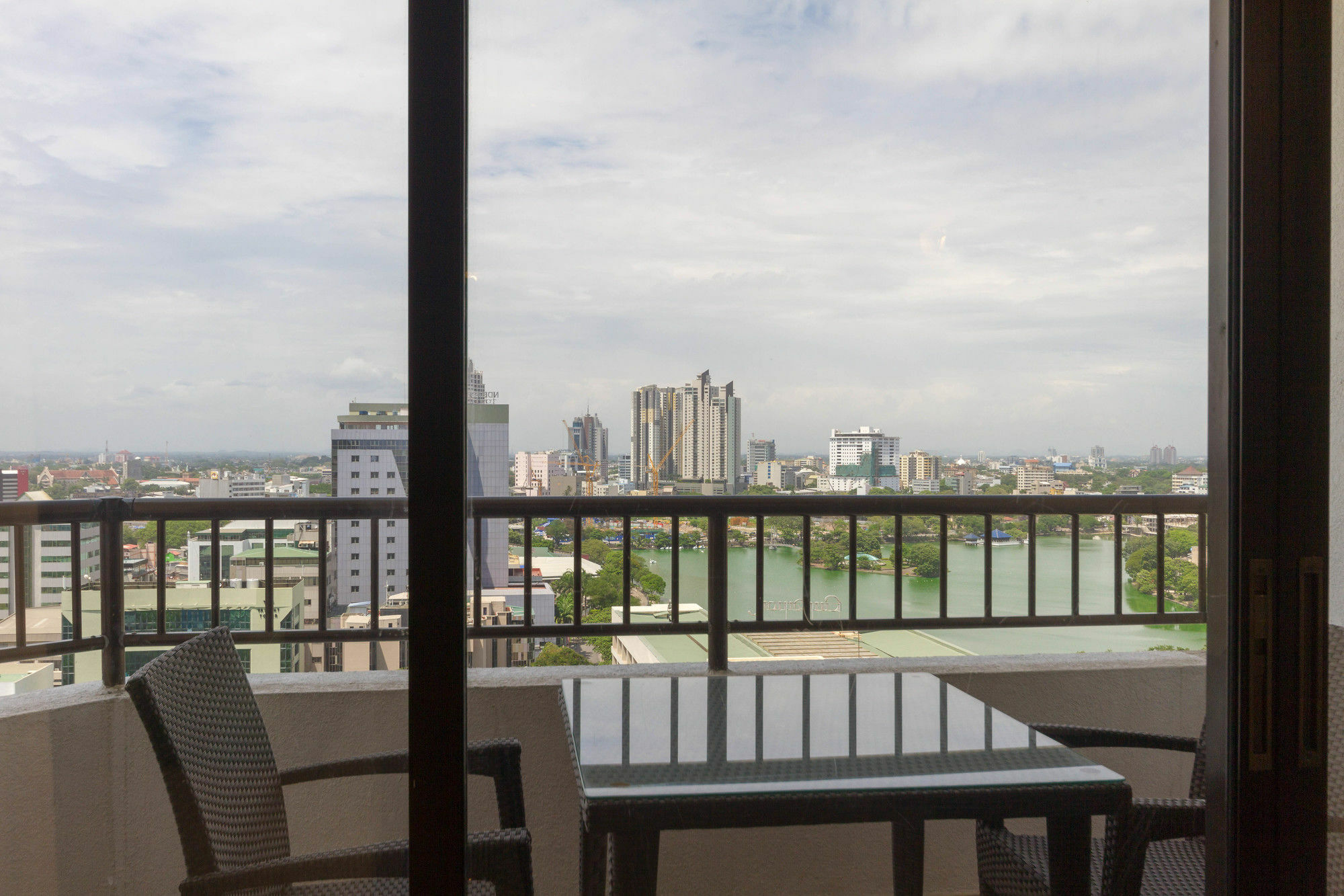 Apartament Crescat Residencies Kolombo Zewnętrze zdjęcie